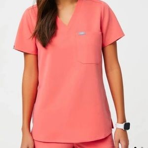 Figs Medium set-limited edition Hot Coral